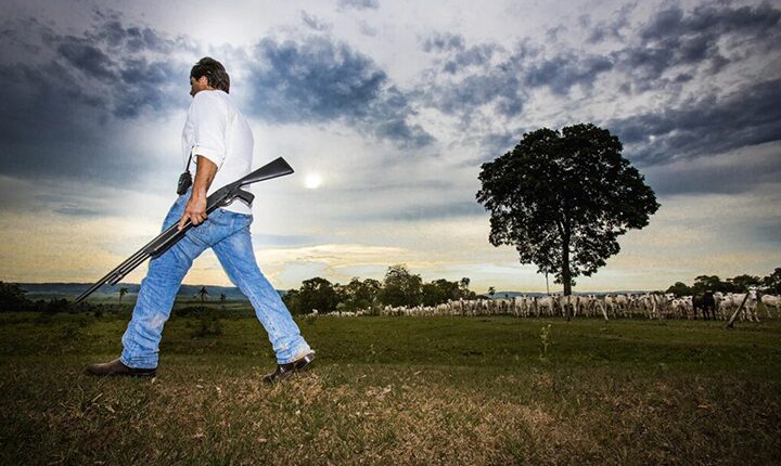 As perigosas conexões entre o Proarmas e o agronegócio