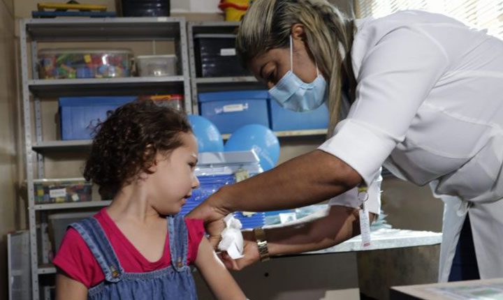 Vacinação multi e contra a Pólio segue disponível em todas as unidades de saúde