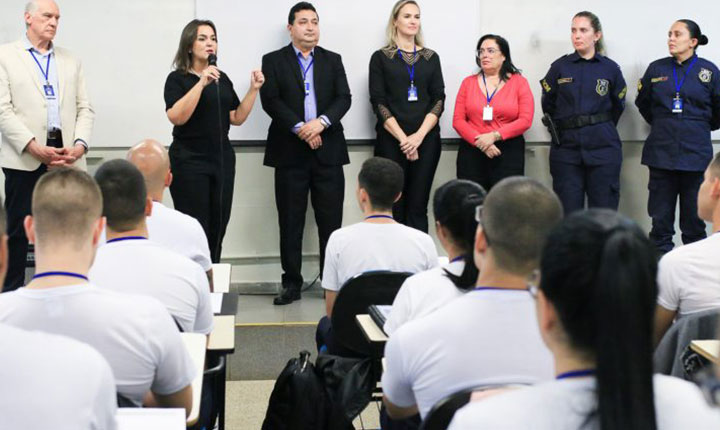 GCM terá reforço de 273 guardas civis já no próximo ano, garante prefeita Adriane Lopes