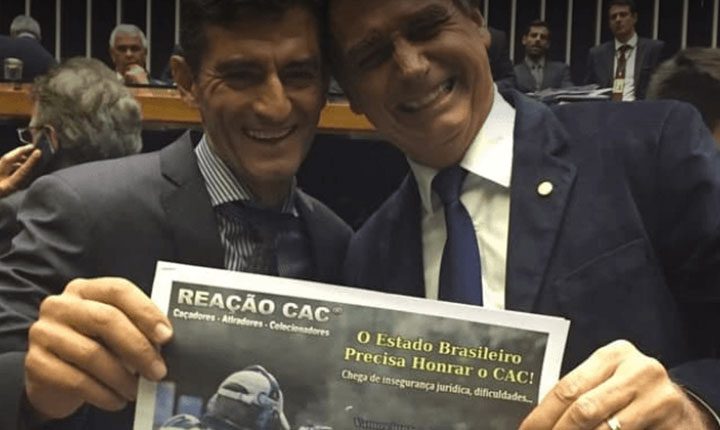 Grupo armamentista apontado como danoso no Facebook convoca para o 7 de Setembro