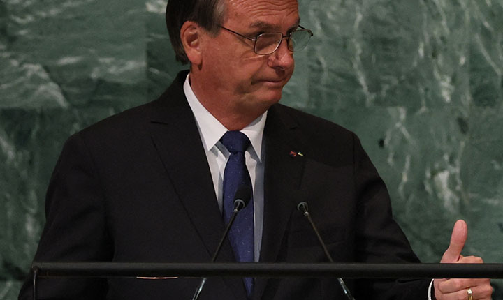 Em comício na ONU, Bolsonaro mente sobre pandemia, ambiente e corrupção