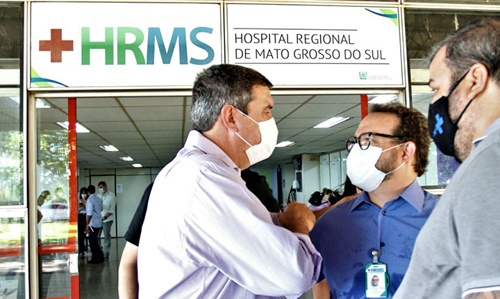 Ações de Eduardo Riedel na regionalização da saúde desafogaram o setor em Campo Grande