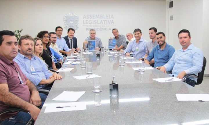 Paulo Corrêa articula com prefeitos e vereadores criação de consórcio em Saúde