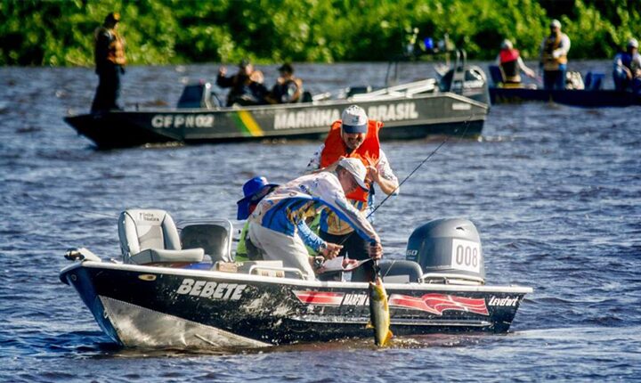 Festival de Pesca de Corumbá incentiva o pesque e solte