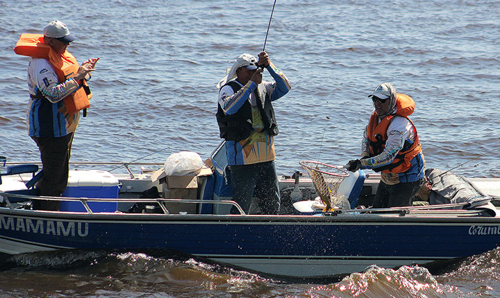Fevereiro tem pesca e solte e carnaval na Capital do Pantanal
