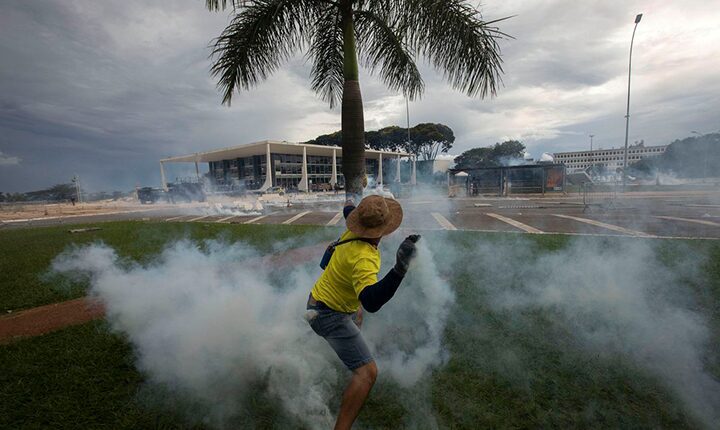 Qual o perfil dos envolvidos nos atos golpistas em Brasília?
