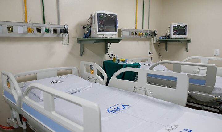 Março Azul: internações por câncer de intestino batem recorde no país