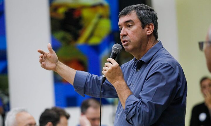 Eduardo Riedel aposta em qualificação da juventude para oportunidades de emprego