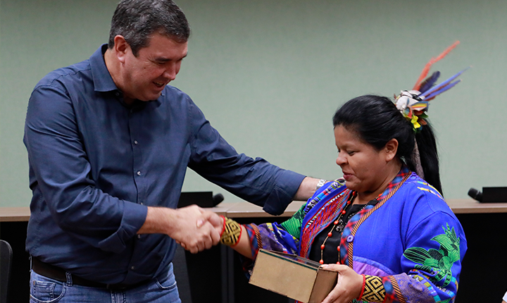Riedel e Sônia Guajajara dão início a construção de soluções para questão fundiária indígena em MS
