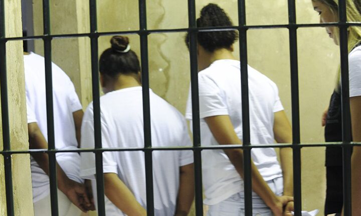 Maioria das presas em MS é mãe, preta e com ensino fundamental incompleto