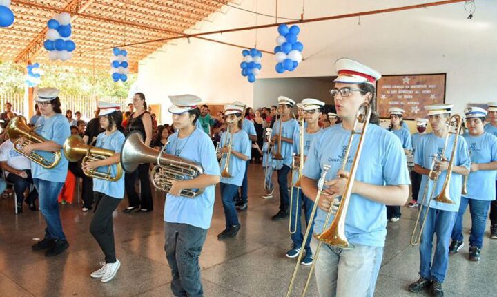 Prefeitura promove Projeto Escola de Oportunidades com reforço escolar, esporte, arte e cultura para alunos