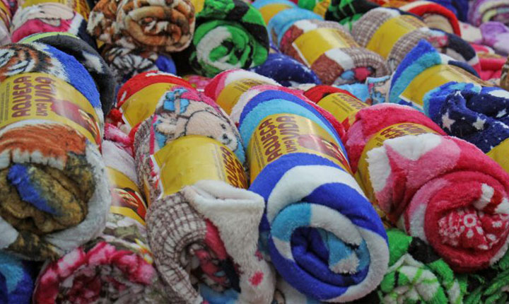 Governo vai distribuir 100 mil cobertores para famílias em situação de vulnerabilidade