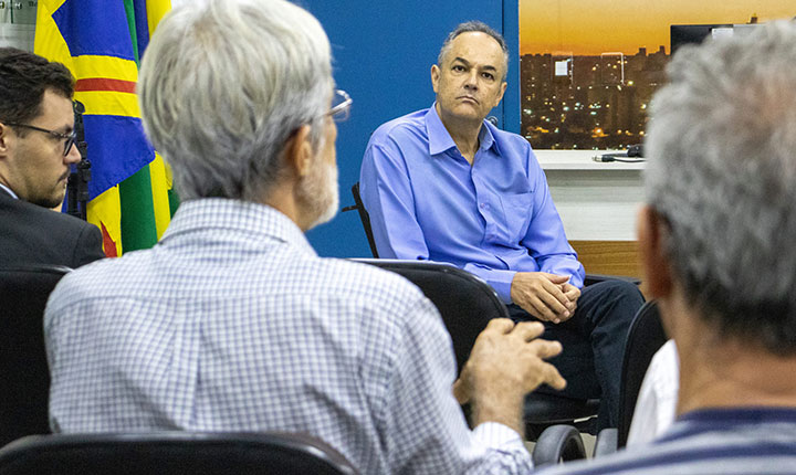 Vereador Prof. André Luis promove reunião com moradores do Chácara Cachoeira