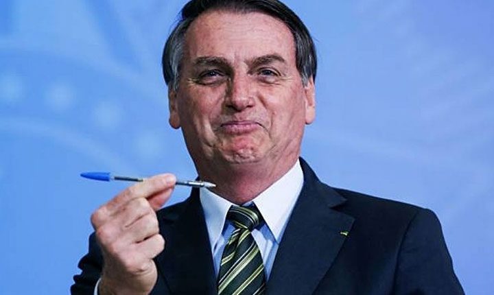 Em depoimento à PF, Bolsonaro não convence ninguém, nem seus aliados
