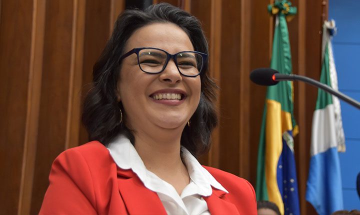Deputada Gleice Jane toma posse na ALEMS