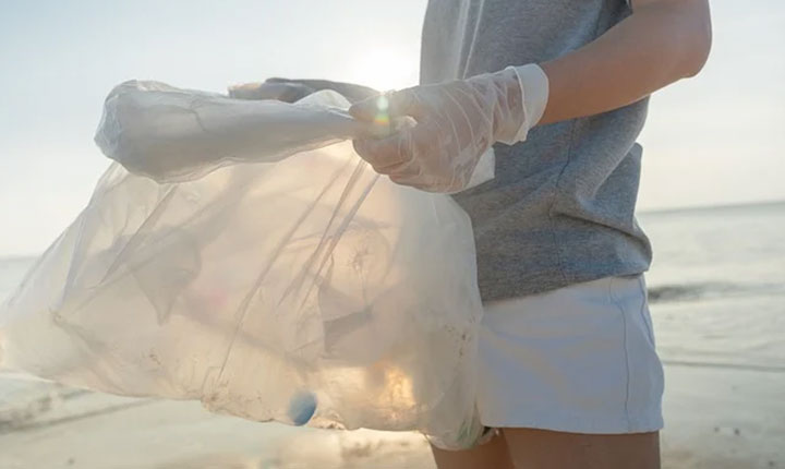 Mundo joga um caminhão de lixo, por minuto, nos oceanos, diz ONU