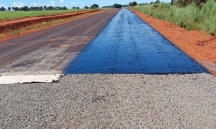 Governo impulsiona obras de pavimentação em estradas do Estado