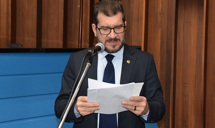 PL de Kemp estabelece multa às empresas que deixarem fios em desuso na rede de energia