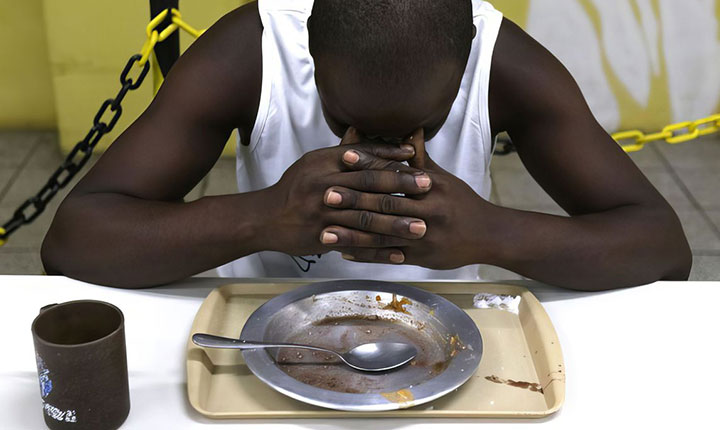 Fome atinge 22% das famílias de mulheres negras e 8% de homens brancos