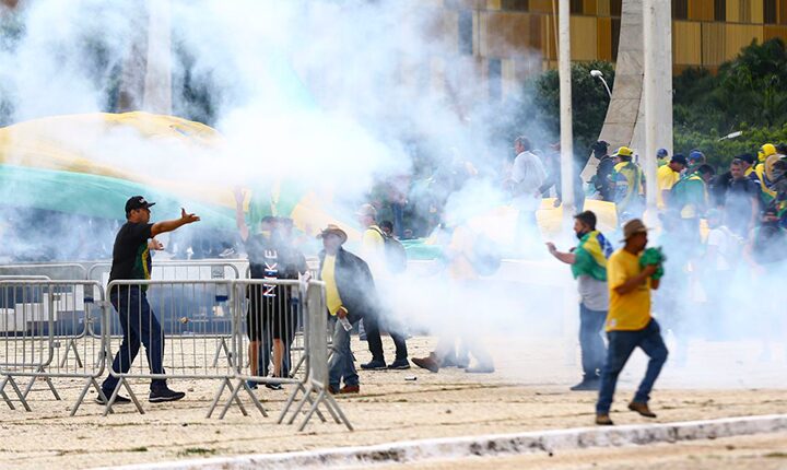 Lula quer endurecer penas de crimes contra democracia