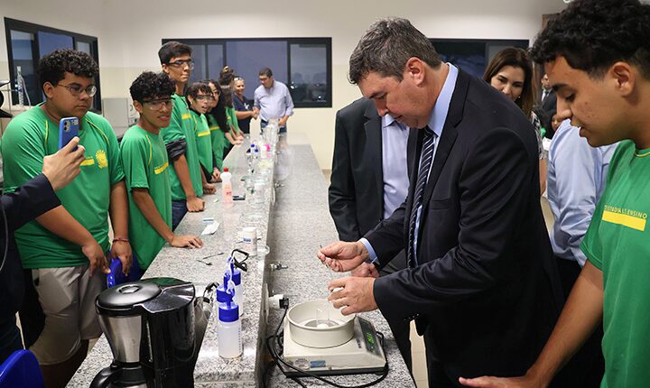 Para contribuir com ensino, Governo vai reformar e ampliar escolas na Capital e no interior