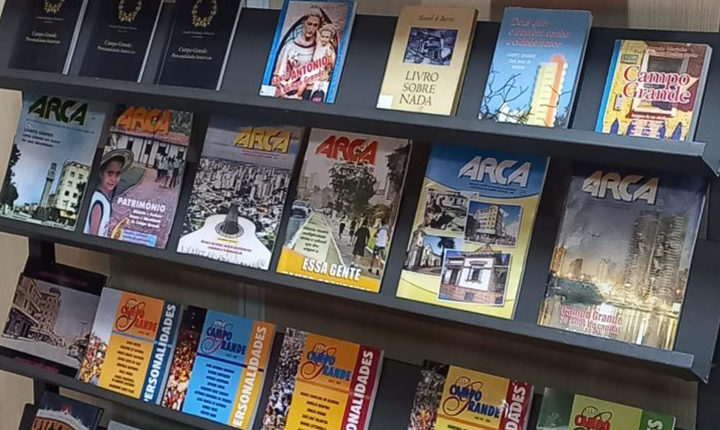 Biblioteca Isaias Paim realiza exposição de livros em comemoração ao aniversário de Campo Grande