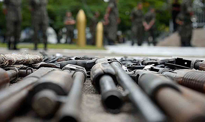 Governo estuda política de combate à violência agravada com a proliferação de armas