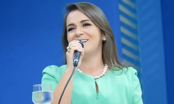 Bônus vai quadruplicar salário de assessora de Adriane Lopes