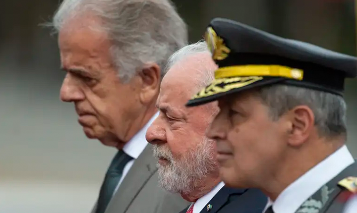 Lula perde a chance de peitar militares e segue recompensando a caserna