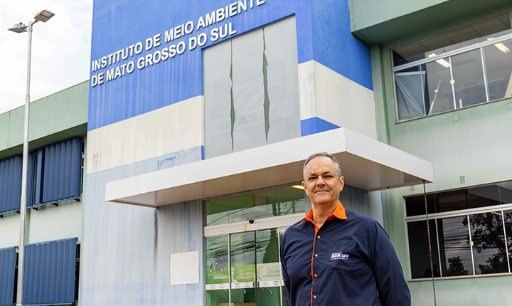 Professor André Luis cobra solução de mau-cheiro causado por frigorífico no Nova Campo Grande