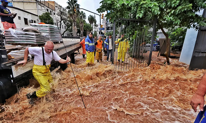 Porto Alegre não investiu um centavo em prevenção contra enchentes em 2023: de 513 deputados, só uma destinou verbas às mudanças climáticas