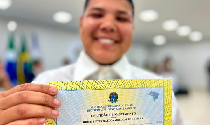 Certidão de nascimento garante cidadania, direitos e renascimento de novas histórias