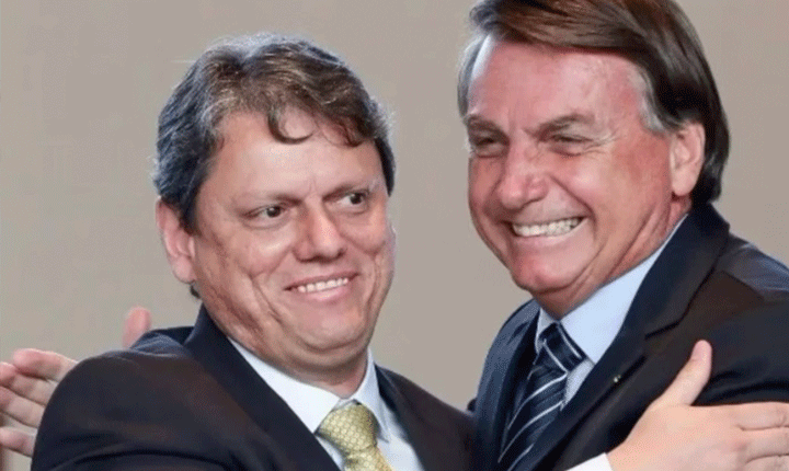 Tarcísio de Freitas e Ricardo Nunes se acocoram ante Bolsonaro