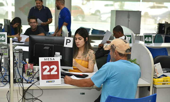 Contribuintes aproveitam começo da semana para quitar dívidas com descontos expressivos