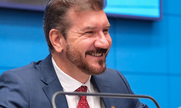 Homens pelo fim da violência contra mulheres: Kemp tem aprovado Projeto de Lei Campanha Laço Branco