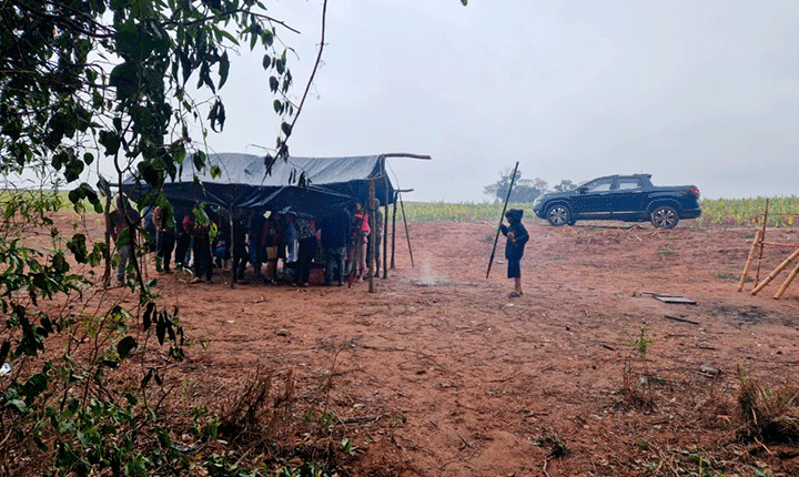 Indígenas Guarani-Kaiowá sob cerco de jagunços em MS divulgam carta com alerta de massacre