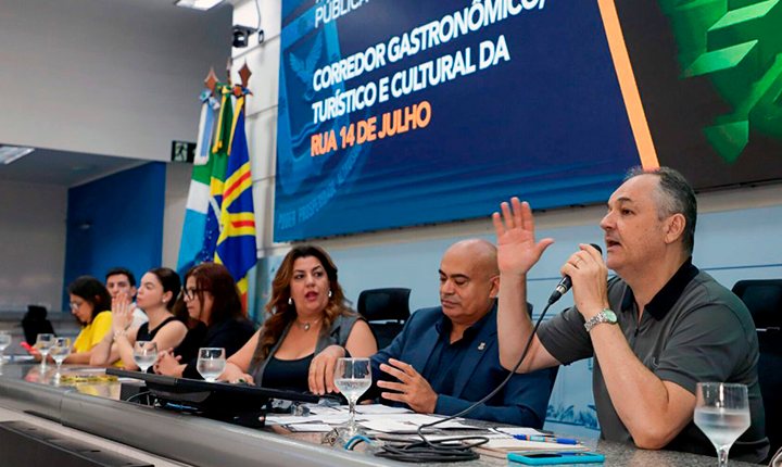 Prof. André participa de audiência pública sobre Corredor Cultural da 14 de Julho e apoia regularização de ambulantes