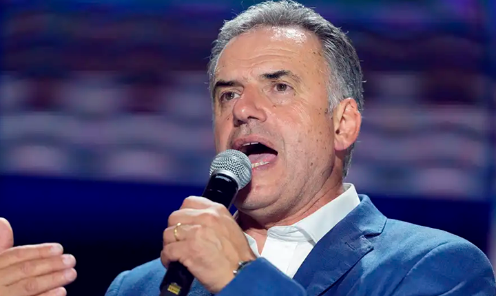 Esquerdista Yamandú Orsi é eleito presidente do Uruguai
