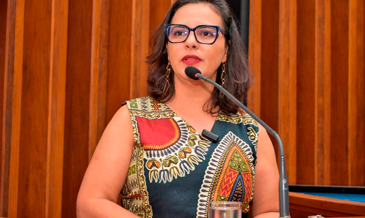 Deputada Gleice Jane participou de entrega do Troféu Zumbi dos Palmares e Tia Eva na ALEMS