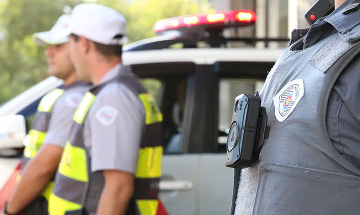 Como outros países do mundo usam câmeras corporais no combate ao crime