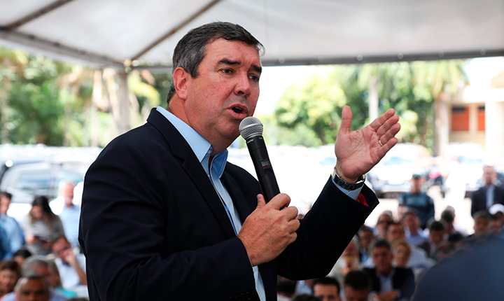 Riedel entrega 77 viaturas à PM e Polícia Civil