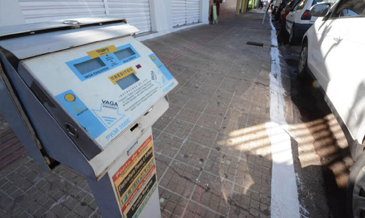 Adriane Lopes aposta na volta do parquímetro com preço 60% maior