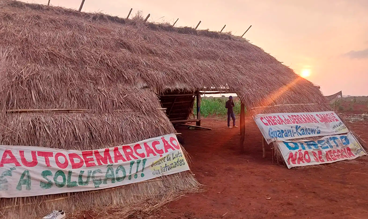 Guarani Kaiowá resistem a ataques com tiros e agrotóxicos por retomada de terras em MS