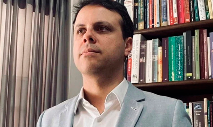 STF tem missão similar à da Alemanha pós-nazismo em julgamento de Bolsonaro