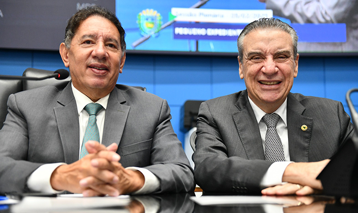 Gerson Claro e Paulo Corrêa solicitam pavimentação da MS-289