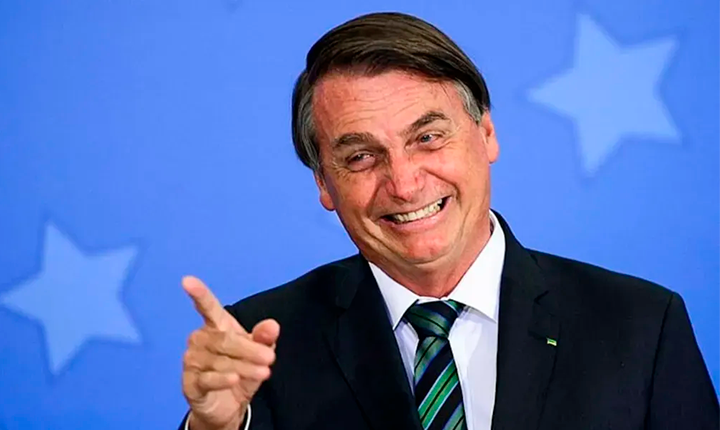 Bolsonaro tenta driblar Lei da Ficha Limpa