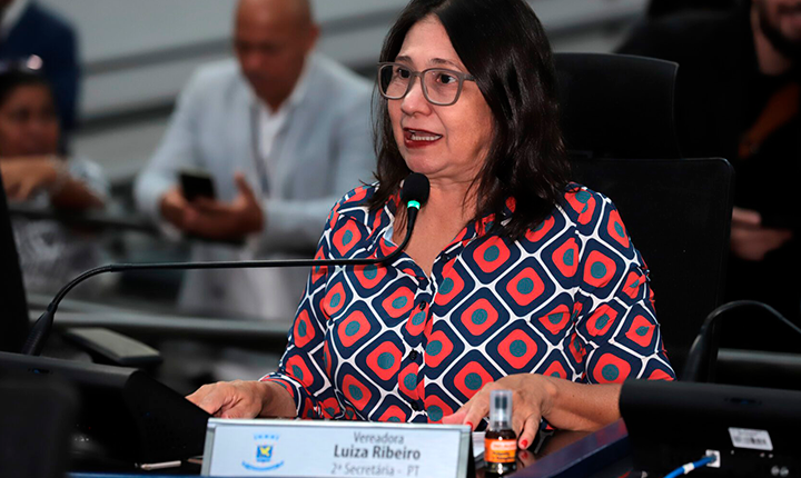 Luiza denuncia desmonte do controle de endemias pela Prefeitura