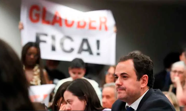 Glauber Braga é vítima da extrema direita e do ódio de Lira
