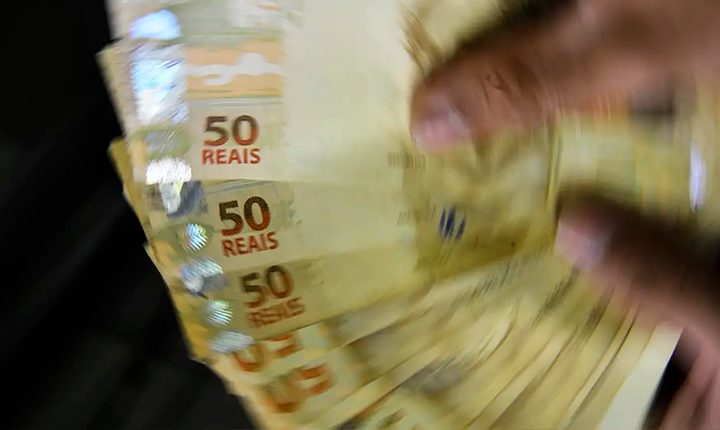 Consignado CLT: crédito fácil, riscos à espreita