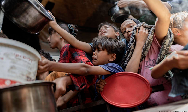 Pressão internacional cresce contra Israel por massacre em Gaza